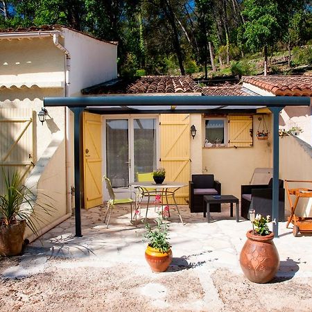 Le Pigeonnier Chambre D'Hotes La Provenc'Ane Salernes Exterior photo